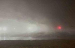 Tatvan’da yoğun sis sürücülere zor anlar yaşattı