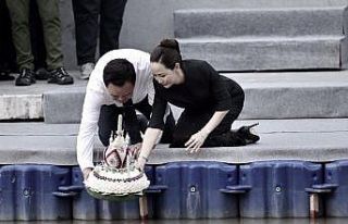 Tayland’da Yüzen Fener Festivali