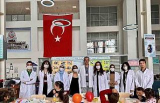 Tıp Fakültesi öğrencileri ’lösemili’ çocuklara...