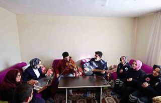 Tokat Belediyesi yaşlıların evine temizlik ve canlı...