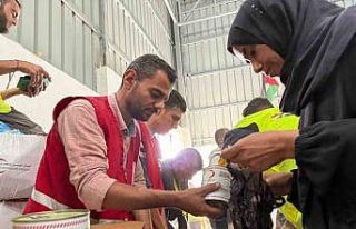 Türk Kızılay’ın İyilik Gemisi yardımları...