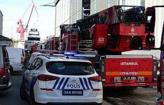 Tuzla’da yat üretim tesisinde korkutan yangın