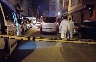 Ümraniye’de cinnet geçiren adam, oğlu ve kardeşini...