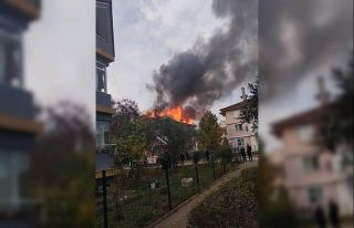 Yalova’da çatı yangını