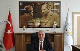 Yardımcısının ses kaydını başkasına dinleten...