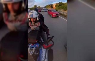 Yolu kapatıp drift yaptılar: Trafik magandalarına...