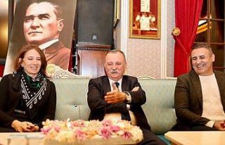 Yunusemre Belediyespor’dan Başkan Balaban’a sürpriz...