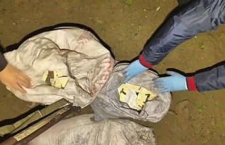 Zeytin bahçesinde torba içerisinde binlerce uyuşturucu...