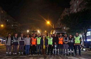 100. Yıl Bulvarı’nda asfalt çalışmasının...