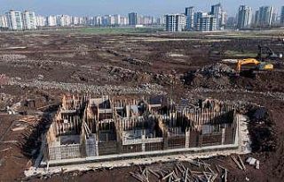 211 bin metrekarelik Mezopotamya Kent Parkında çalışmalar...