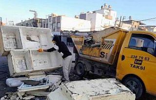 Akdeniz’in sokakları mobilya ve hurda atıklardan...