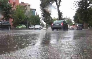 Aksaray’da yağmur etkili oluyor