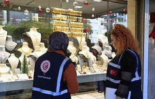 Antalya Ticaret İl Müdürlüğü ekiplerinden kuyumcu...