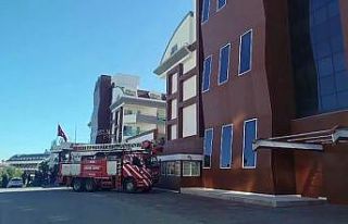 Antalya’da 5 yıldızlı oteldeki yangın korkuttu