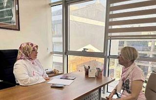 Asansörde okuduğu pano sonrası tarama yaptırdı:...