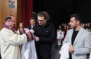 Atatürk Üniversitesi Tıp Fakültesinde beyaz önlük...