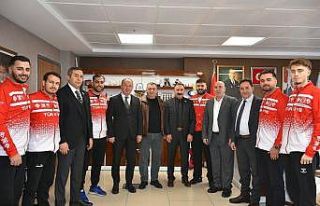 Avrupa üçüncüsü Curling Milli Takımı’ndan...