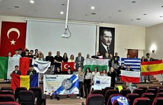 Avrupa’nın 9 ülkesinden gençler Çeşme’de...