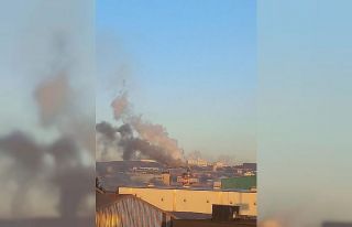 Bacadan çıkan simsiyah duman vatandaşı tedirgin...