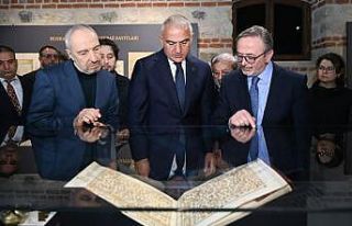 Bakan Ersoy: "TÜYEK yazma eser alanındaki küresel...