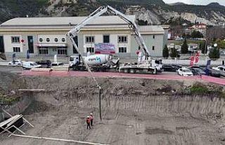 Bakan Tunç: "Adaleti sadece köhne binalardan...