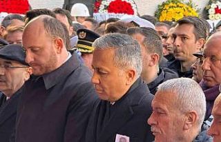 Bakan Yerlikaya, Yalova’da şehit cenazesine katıldı