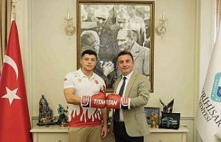 Başkan Dökmeci, "Milli sporcumuz Doğan Kılıç...