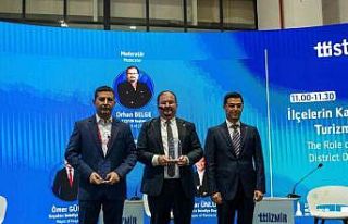 Başkan Günel: ’Kuşadası turizmde yeniden marka...