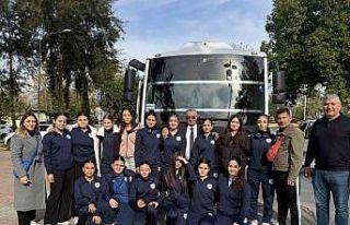 Başkan Topaloğlu’ndan voleybolculara moral desteği