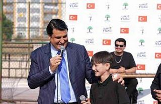 Başkan Yılmaz gençlerle bir arada