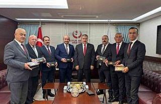 Belediye başkanları ve AK Parti Eskişehir İl Başkanı...