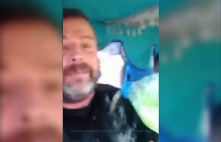 Belediye önünde kendini yaktı