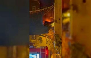 Beyoğlu’nda korkutan yangın