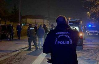 Bıçakla yaralanan şahıs, aracıyla hastaneye gitmeye...