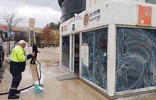 Bilecik’te kent genelinde durak temizliği seferberliği