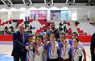 Bilecik’te okul sporları ve geleneksel çocuk oyunları...