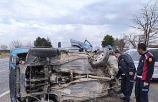 Biri Fiat Tofaş iki otomobilin çarpıştığı kazada...