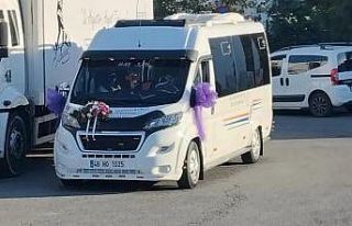 Bodrum’da gelin dolmuşu ilçe sokaklarını şenlik...