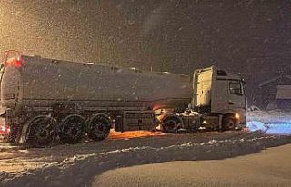 Bolu Dağı ağır tonajlı araçların geçişine...