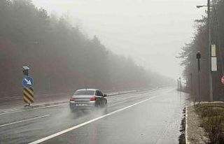 Bolu Dağı’nda sis ve sağanak sebebiyle görüş...
