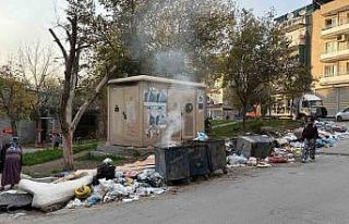 Buca’da park manzaralı çöp dağları