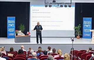 Bursa’da anne baba okulu ilgi görüyor