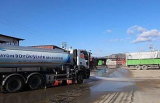 Büyükşehir ekipleri Acarlar Hali’ni temizledi