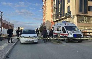 Caddede kovaladığı şahsı tüfekle vurdu