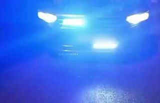 Çakarlı otomobil jandarmadan kaçamadı