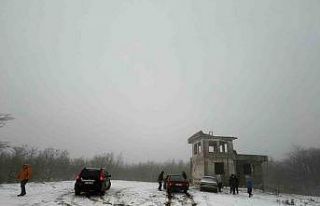 Çanakkale’de mevsimin ilk karı yağdı