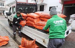 Canik Belediyesi’nden yakacak desteği
