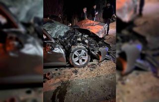 Çekiciye çarpan otomobilin sürücüsü yaralandı