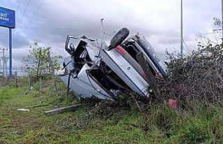 Ciple çarpışan otomobil hurdaya döndü: 1’i...