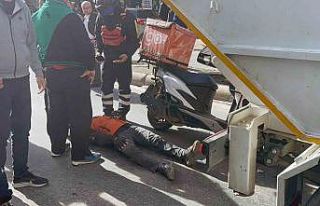 Çöp kamyonuna çarpan Motokurye yaralandı